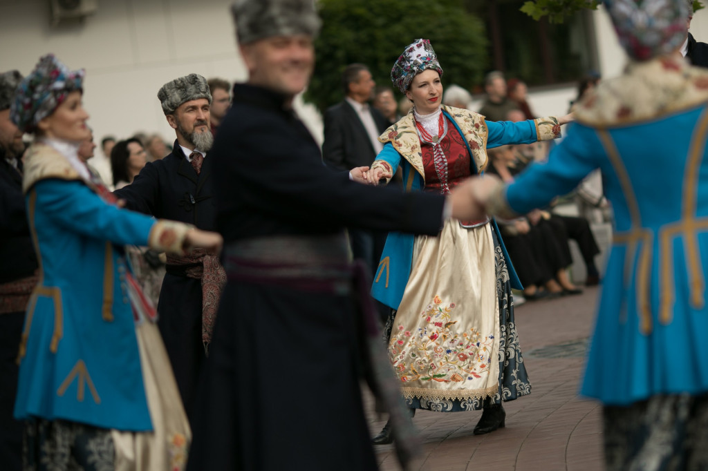 Polonez w wykonaniu Grupy Folklorystycznej 