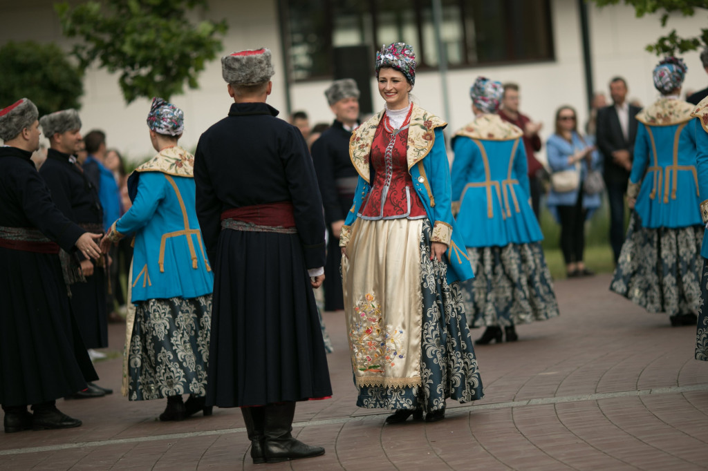 Polonez w wykonaniu Grupy Folklorystycznej 