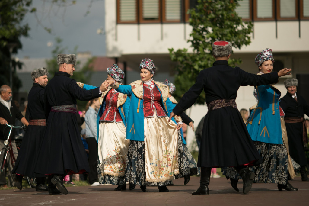 Polonez w wykonaniu Grupy Folklorystycznej 