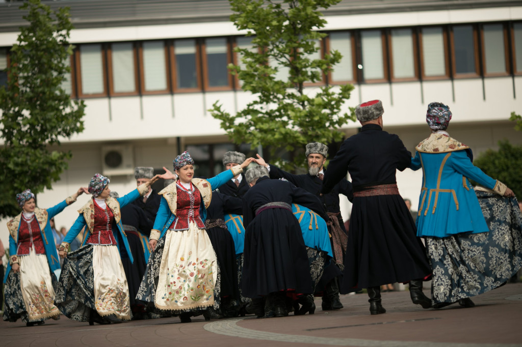 Polonez w wykonaniu Grupy Folklorystycznej 