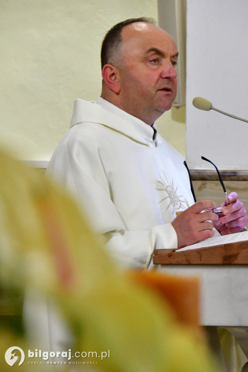 Biłgoraj. Bierzmowanie młodzieży w kościele św. Jerzego