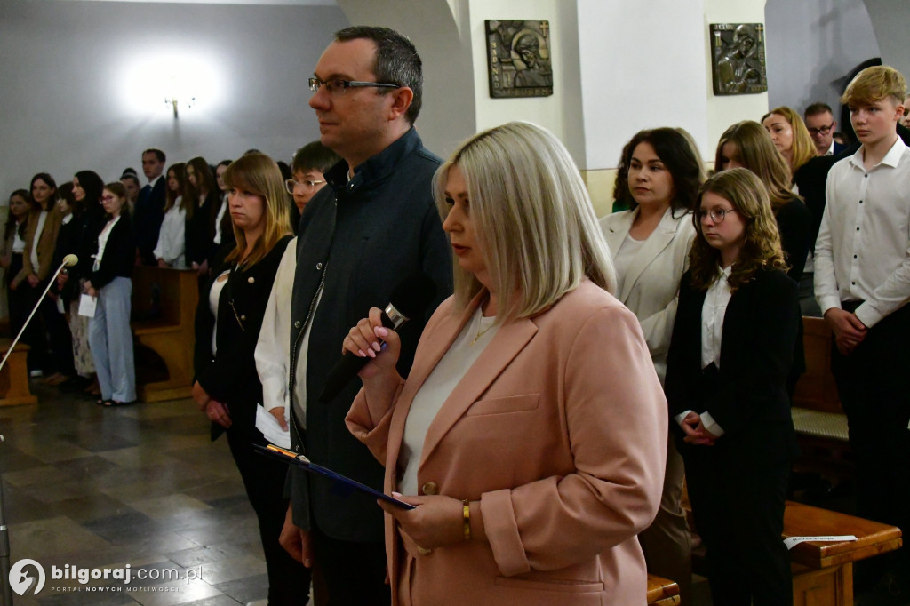 Biłgoraj. Bierzmowanie młodzieży w kościele św. Jerzego