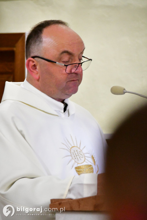 Biłgoraj. Bierzmowanie młodzieży w kościele św. Jerzego