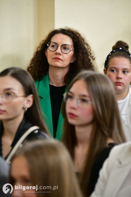 Biłgoraj. Bierzmowanie młodzieży w kościele św. Jerzego