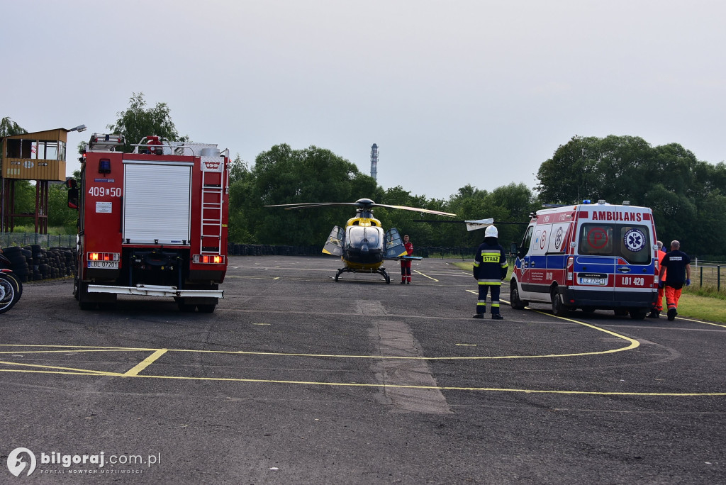 Śmiertleny wypadek. Auto wypadło z drogi i dachowało. Interweniowało pogotowie lotnicze