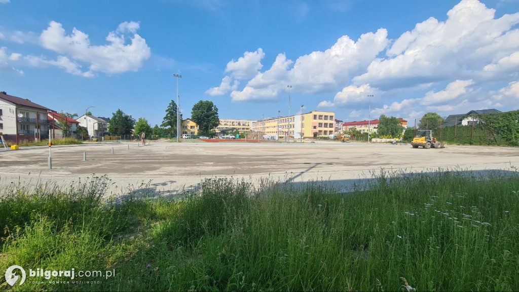 Przy Trójce w Biłgoraju powstaje boisko