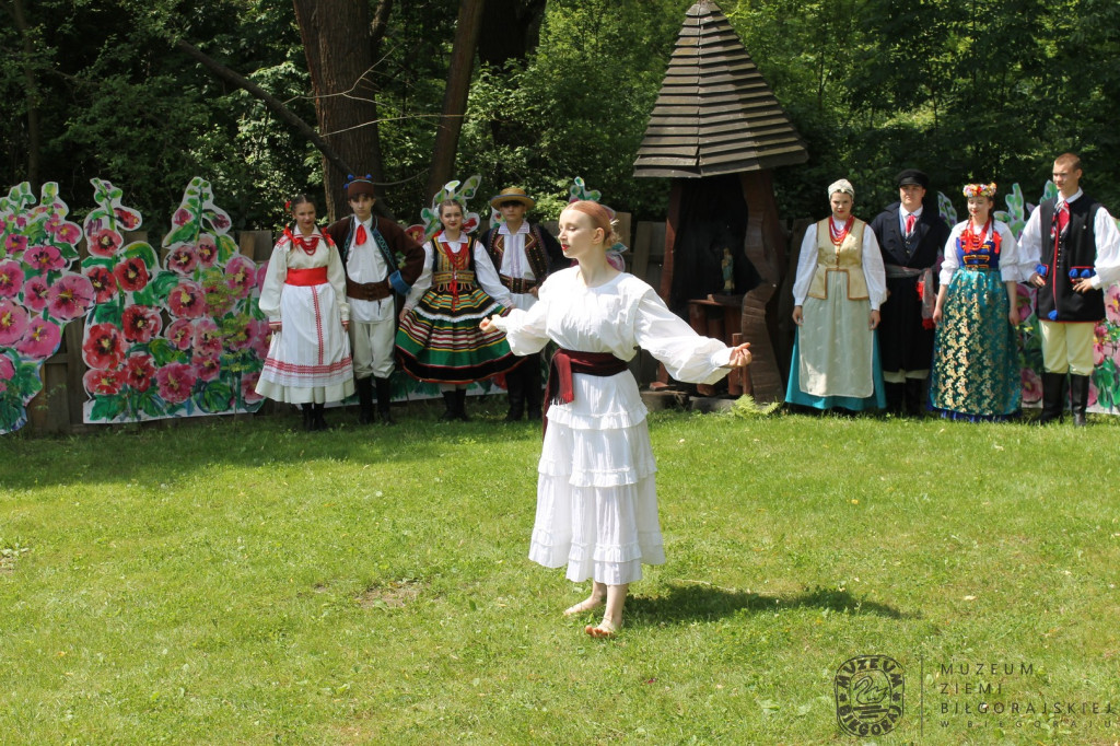 Polskie stroje ludowe w Zespole Młyńskim w Biłgoraju