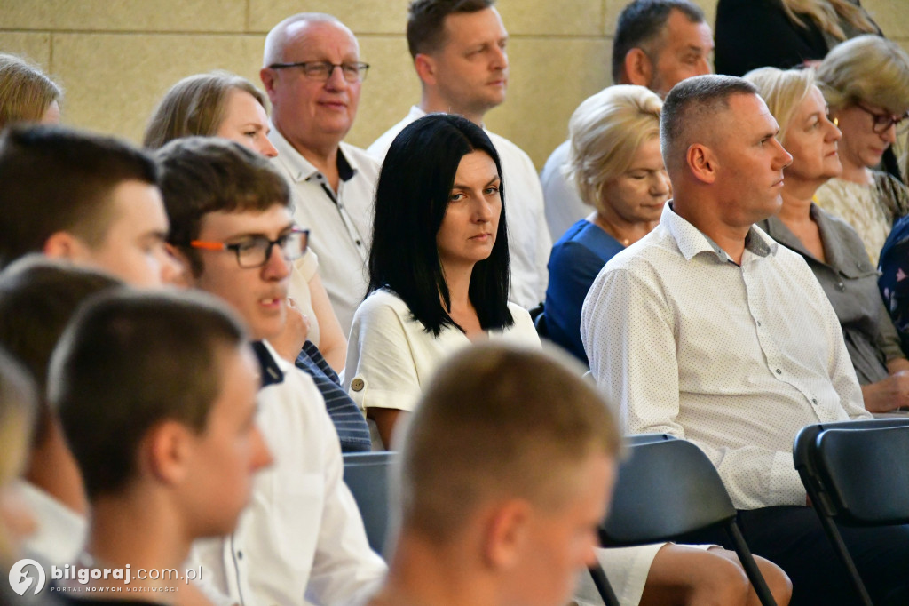 Koniec Roku Szkolnego: Wyczekiwane wydarzenie dla uczniów i nauczycieli. Tak wyglądało ono w ZSBiO w Biłgoraju