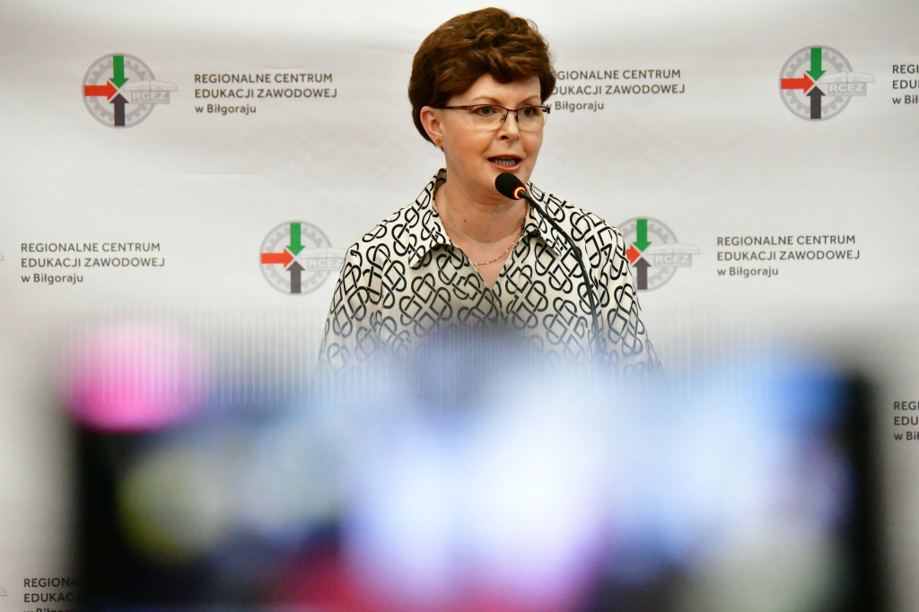 Biłgoraj. Wojewódzkie obchody zakończenie roku szkolnego 2022/2023, z udziałem Lubelskiego Kuratora Oświaty Teresy Misiuk