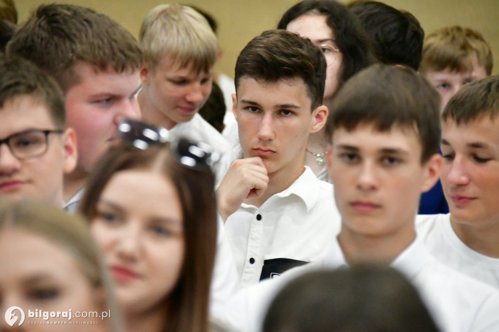 Biłgoraj. Wojewódzkie obchody zakończenie roku szkolnego 2022/2023, z udziałem Lubelskiego Kuratora Oświaty Teresy Misiuk
