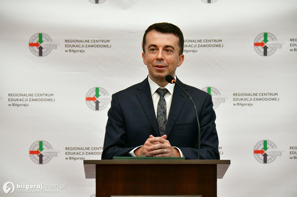 Biłgoraj. Wojewódzkie obchody zakończenie roku szkolnego 2022/2023, z udziałem Lubelskiego Kuratora Oświaty Teresy Misiuk