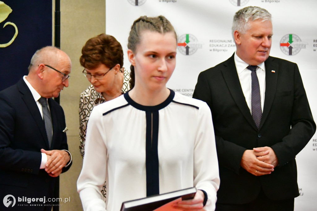 Biłgoraj. Wojewódzkie obchody zakończenie roku szkolnego 2022/2023, z udziałem Lubelskiego Kuratora Oświaty Teresy Misiuk
