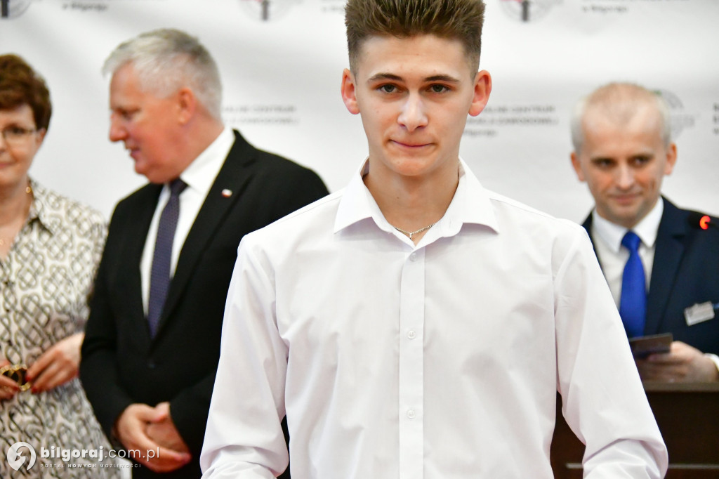 Biłgoraj. Wojewódzkie obchody zakończenie roku szkolnego 2022/2023, z udziałem Lubelskiego Kuratora Oświaty Teresy Misiuk