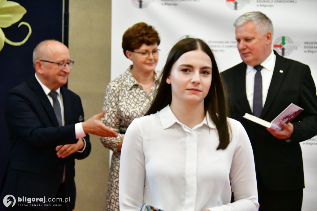 Biłgoraj. Wojewódzkie obchody zakończenie roku szkolnego 2022/2023, z udziałem Lubelskiego Kuratora Oświaty Teresy Misiuk