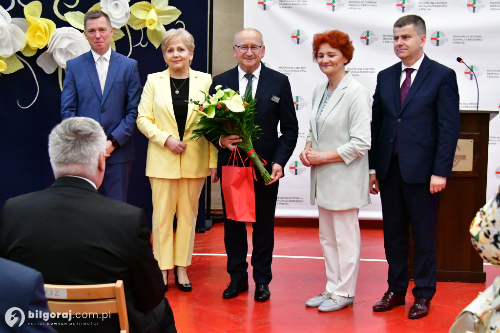 Po 40 latach pracy przeszedł na emeryturę. Pożegnano dziś dyrektora biłgorajskiego Elektryka