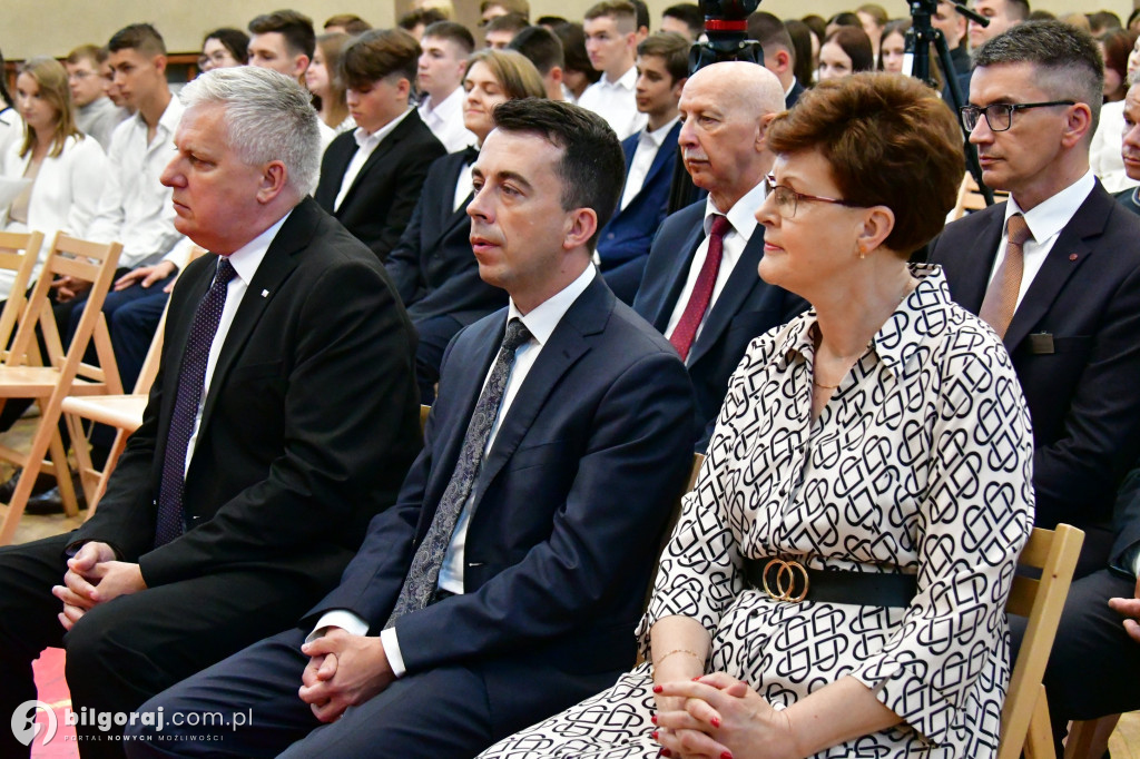 Po 40 latach pracy przeszedł na emeryturę. Pożegnano dziś dyrektora biłgorajskiego Elektryka