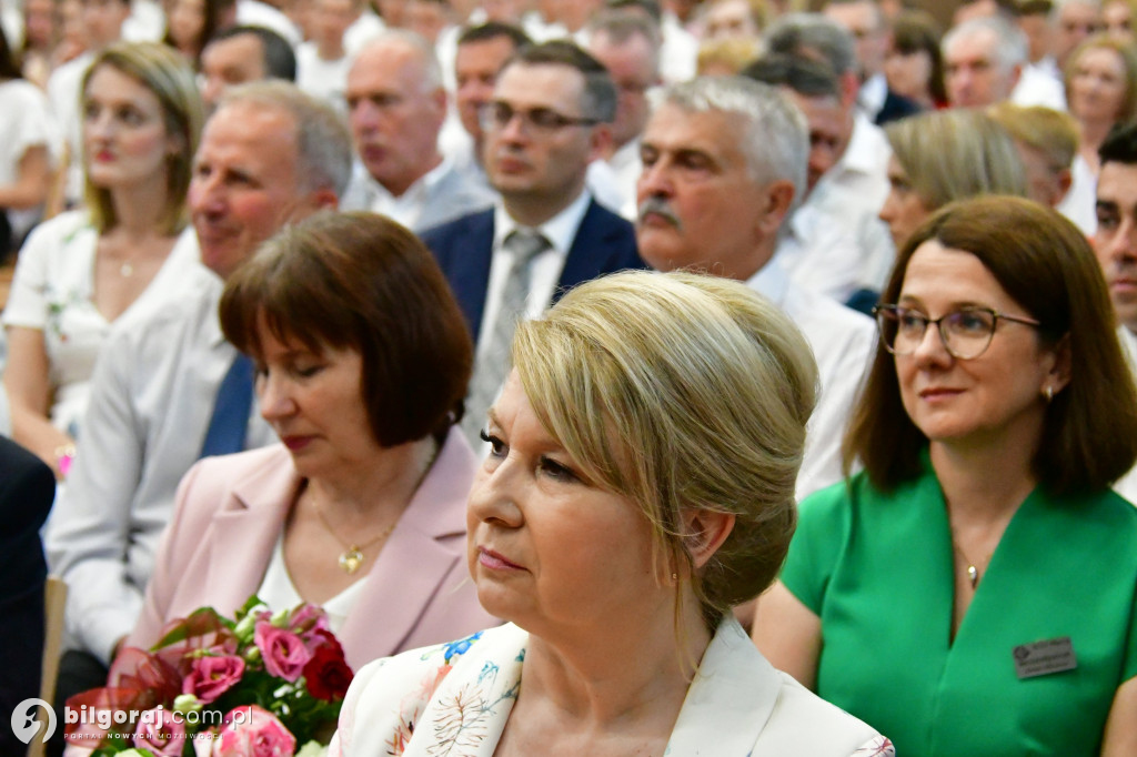 Po 40 latach pracy przeszedł na emeryturę. Pożegnano dziś dyrektora biłgorajskiego Elektryka