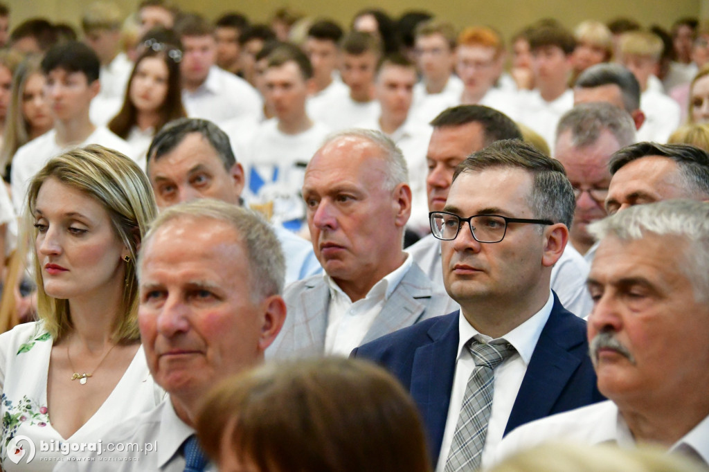 Po 40 latach pracy przeszedł na emeryturę. Pożegnano dziś dyrektora biłgorajskiego Elektryka