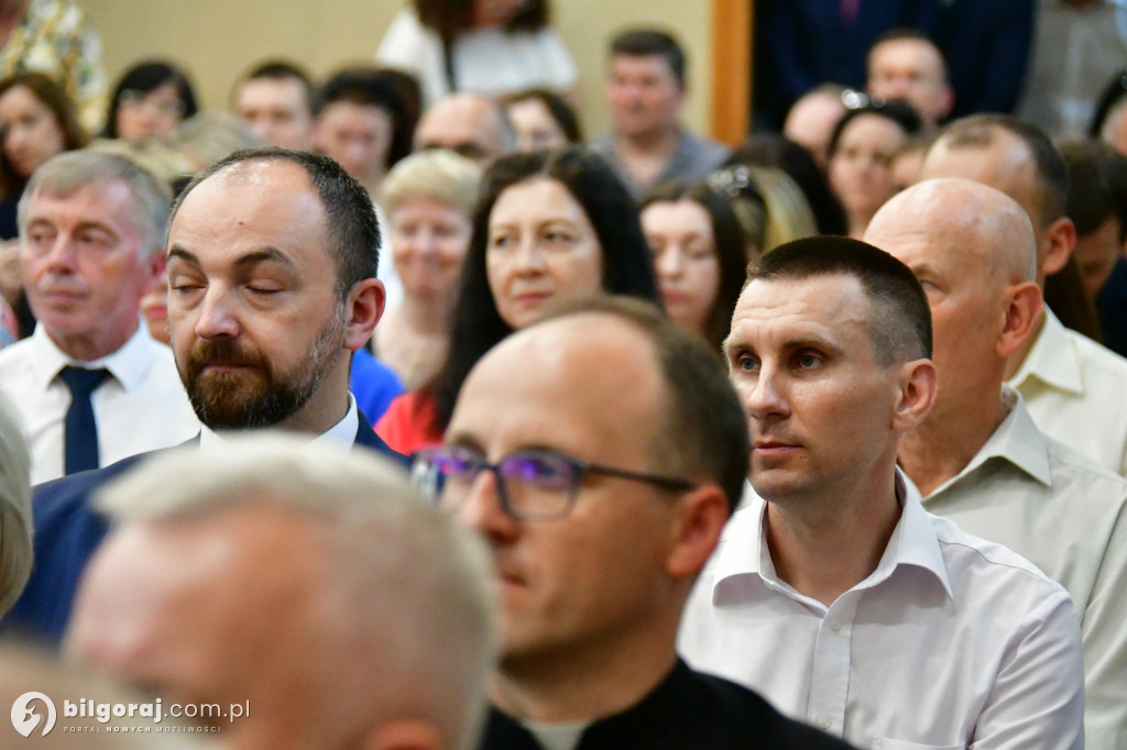 Po 40 latach pracy przeszedł na emeryturę. Pożegnano dziś dyrektora biłgorajskiego Elektryka