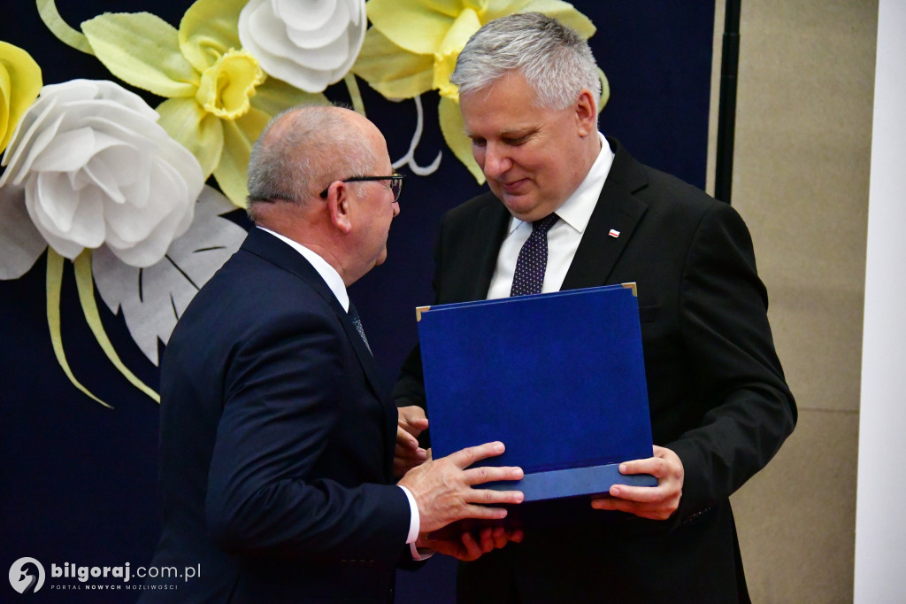 Po 40 latach pracy przeszedł na emeryturę. Pożegnano dziś dyrektora biłgorajskiego Elektryka