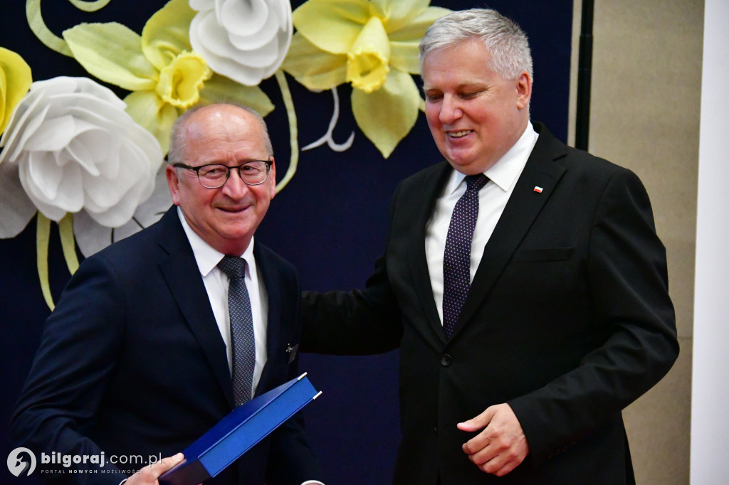 Po 40 latach pracy przeszedł na emeryturę. Pożegnano dziś dyrektora biłgorajskiego Elektryka