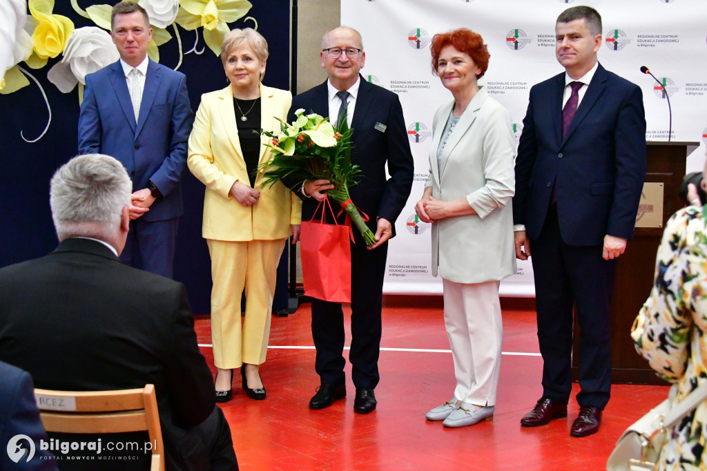 Po 40 latach pracy przeszedł na emeryturę. Pożegnano dziś dyrektora biłgorajskiego Elektryka