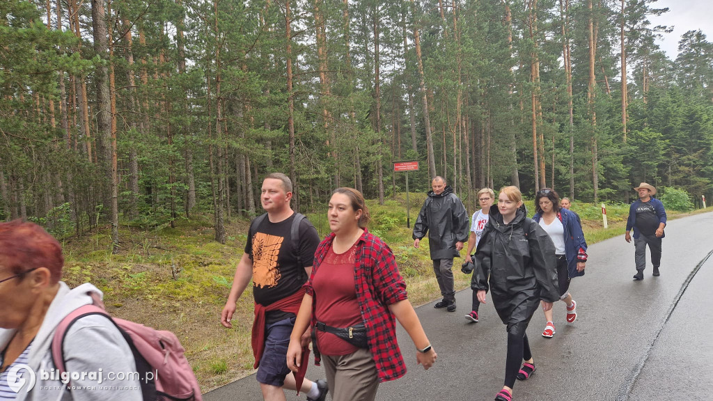 Idą do Matki Bożej Krasnobrodzkiej