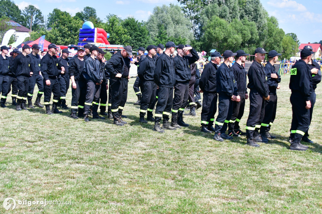 Powiatowe zawody OSP. Druhowie i druhny rywalizowali w Płusach