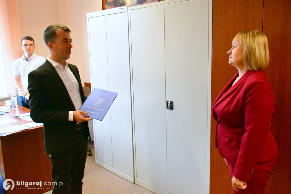 Jest dyrektor Młodzieżowego Domu Kultury w Biłgoraju