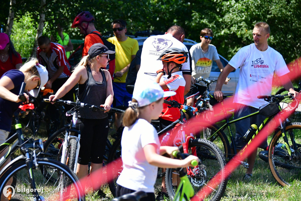 Tour de Lubelskie. Ponad 100 osób na szalku w okolicach Biłgoraja