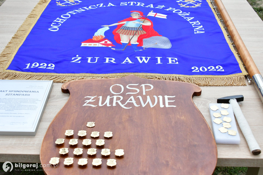 W Żurawiu, strażacy gaszą od 100 lat