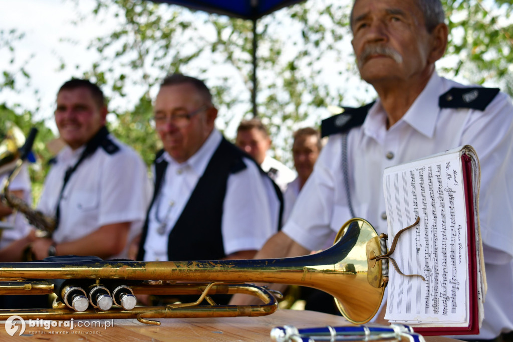 W Żurawiu, strażacy gaszą od 100 lat