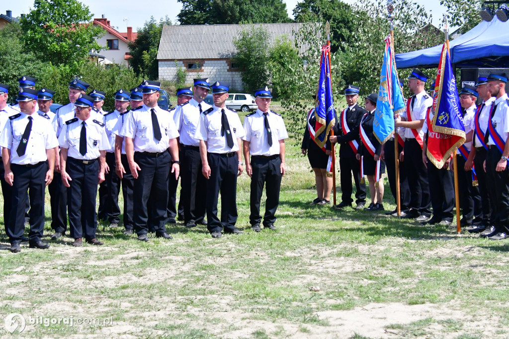 W Żurawiu, strażacy gaszą od 100 lat