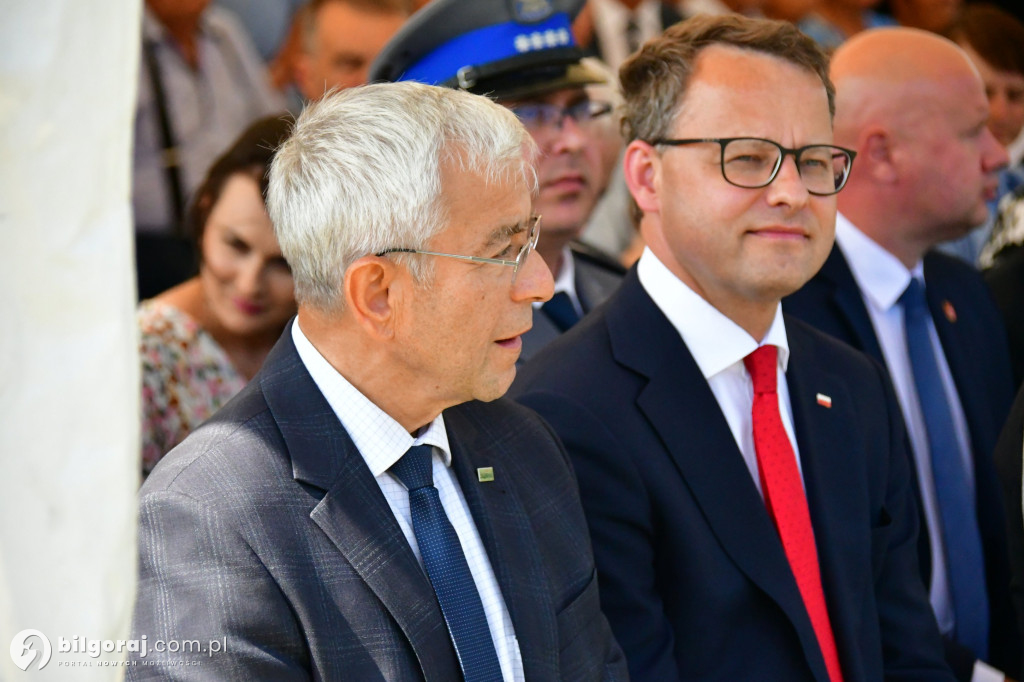 W Żurawiu, strażacy gaszą od 100 lat