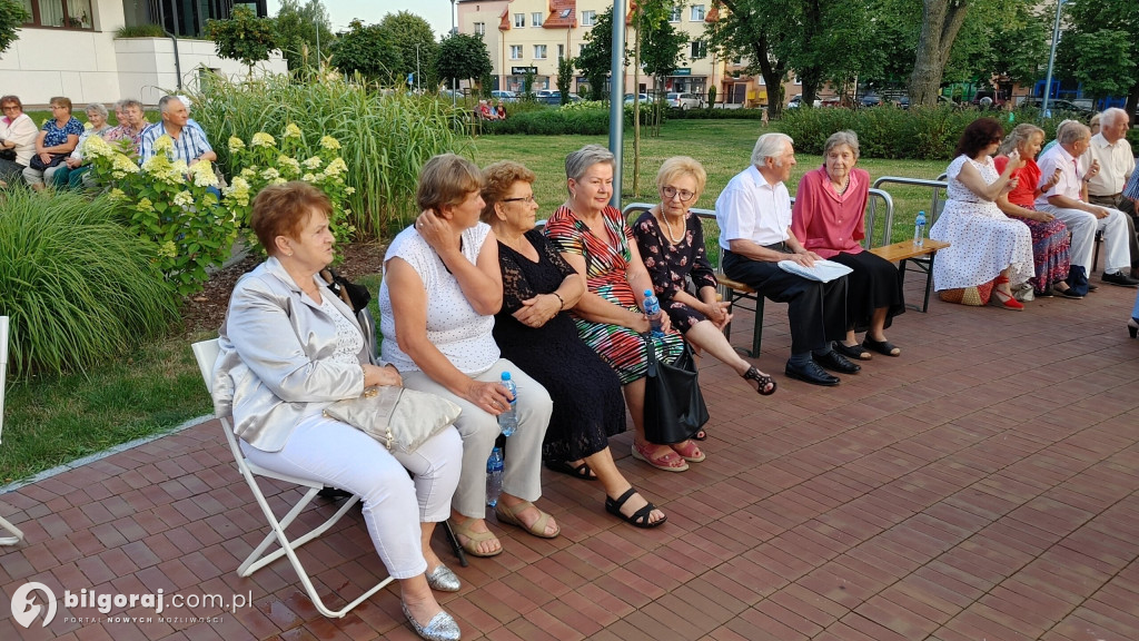 Seniorzy rozruszali centrum Biłgoraja