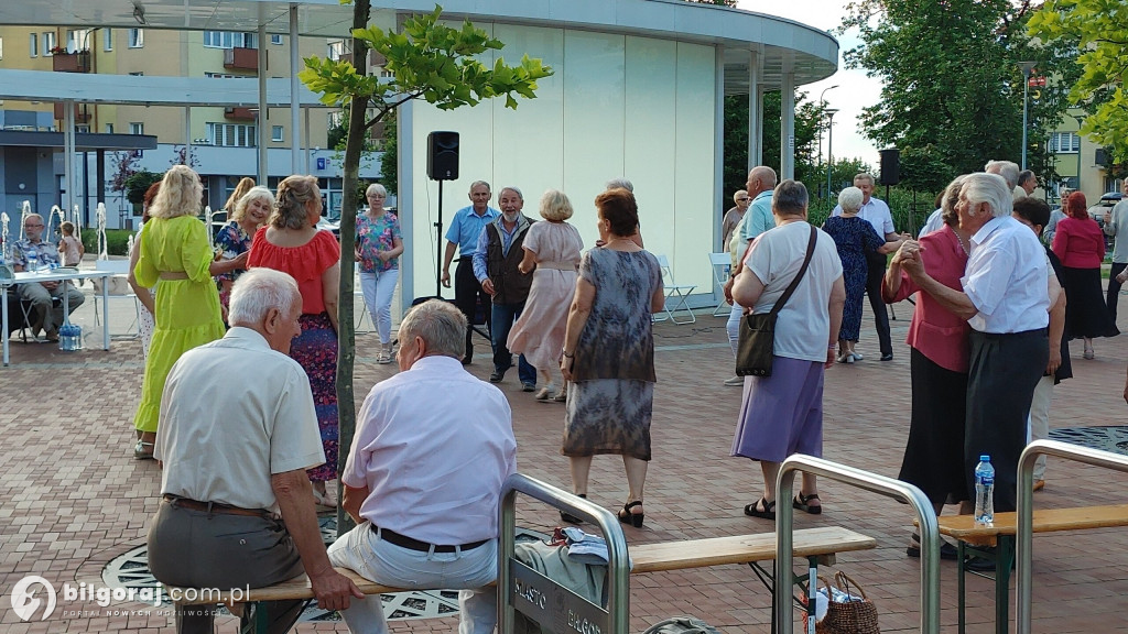 Seniorzy rozruszali centrum Biłgoraja