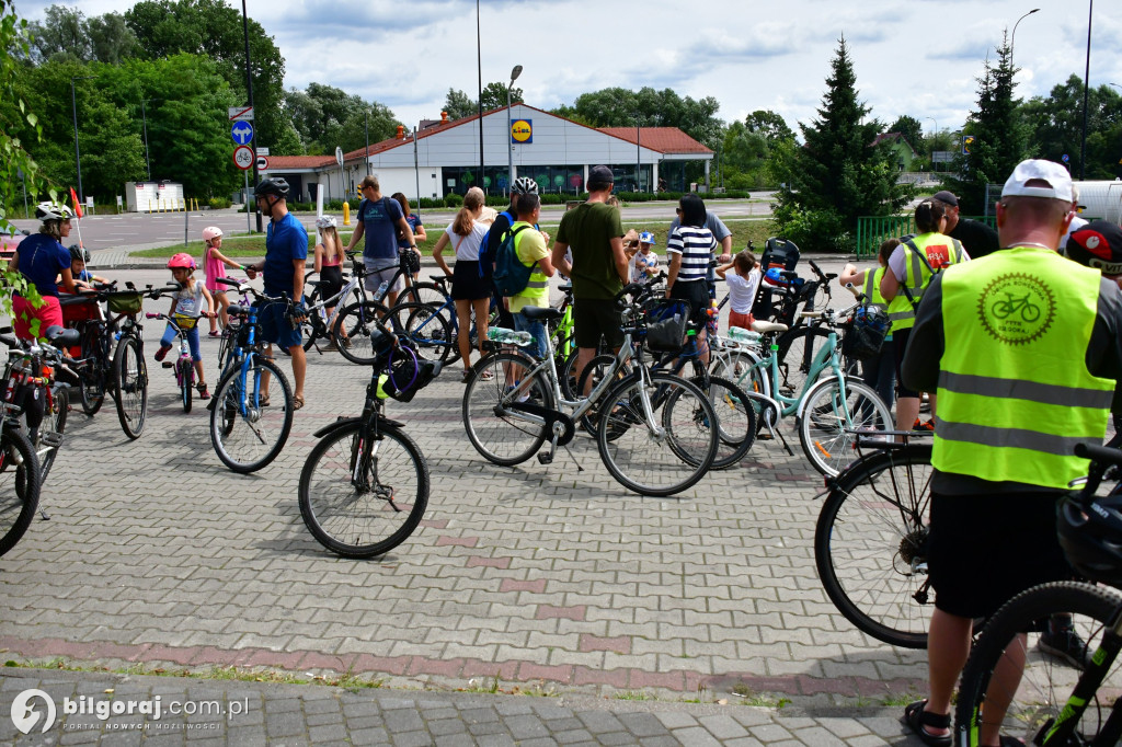 Ruszyli rowerami na żurawinowy szlak