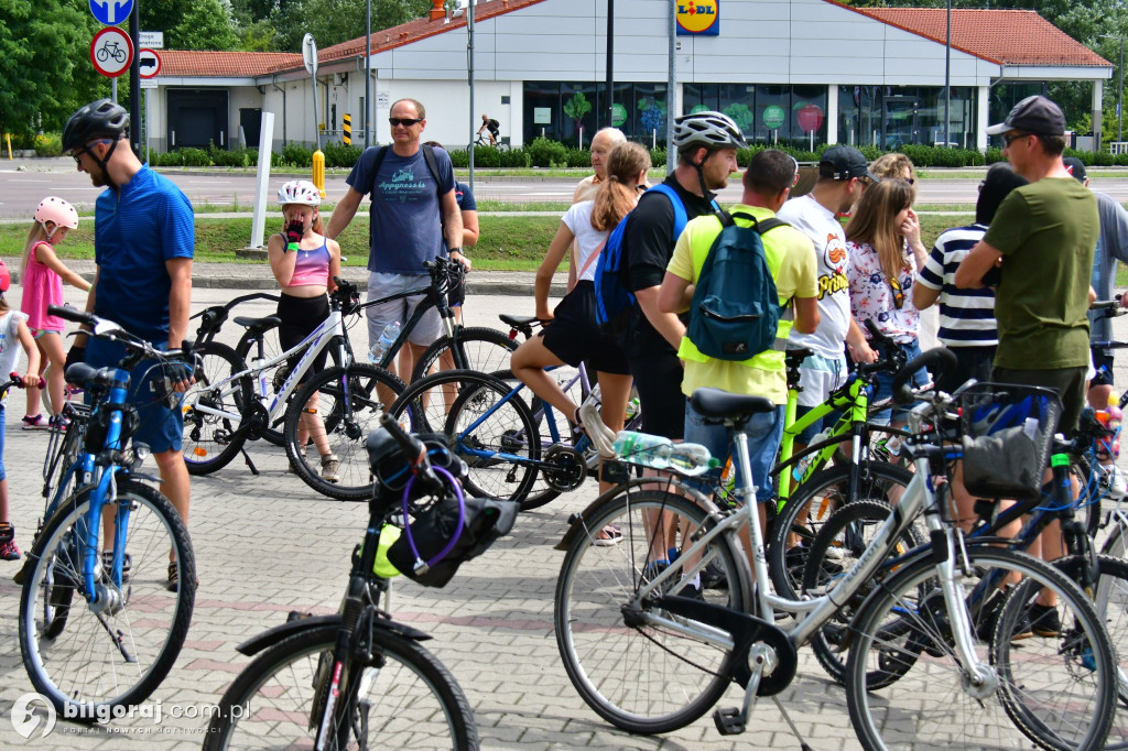 Ruszyli rowerami na żurawinowy szlak