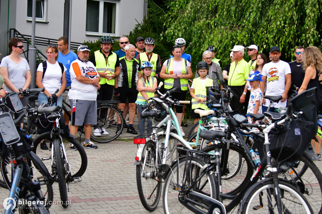 Ruszyli rowerami na żurawinowy szlak