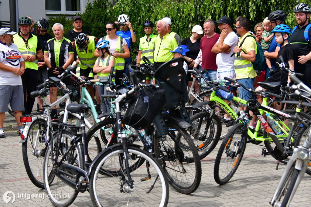 Ruszyli rowerami na żurawinowy szlak