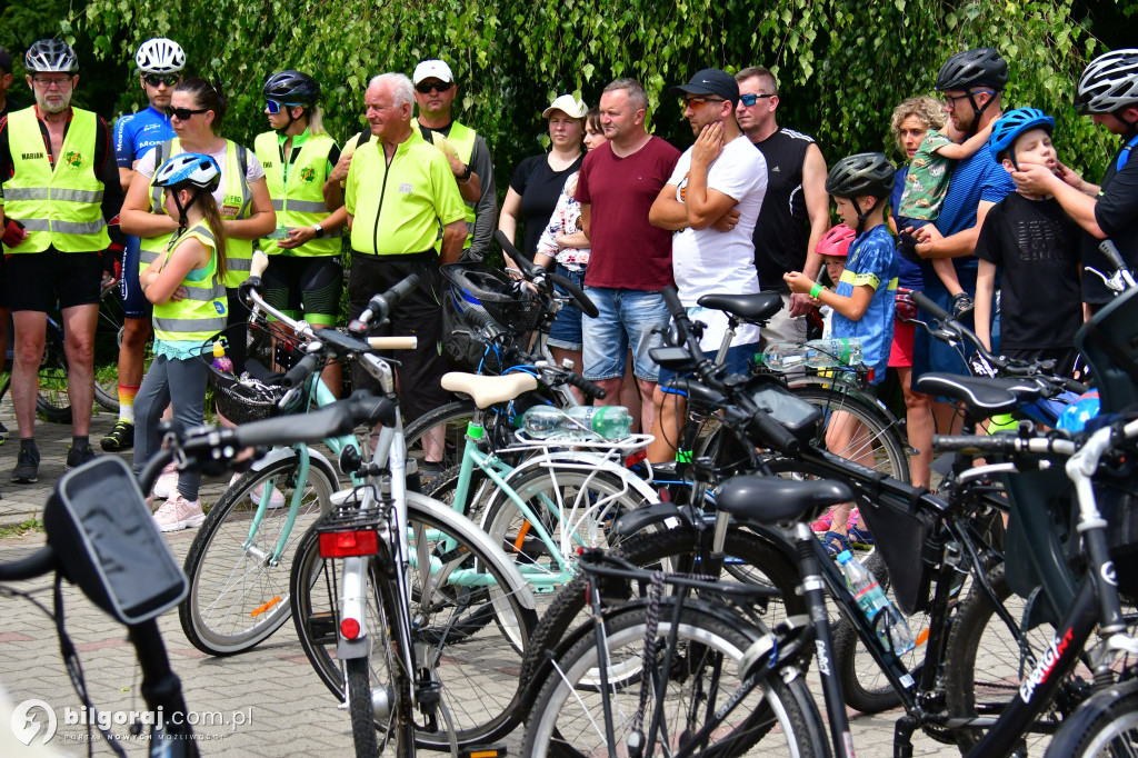 Ruszyli rowerami na żurawinowy szlak