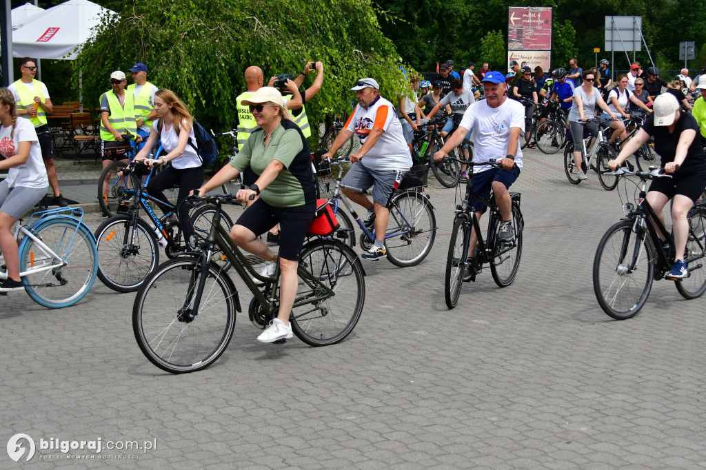 Ruszyli rowerami na żurawinowy szlak