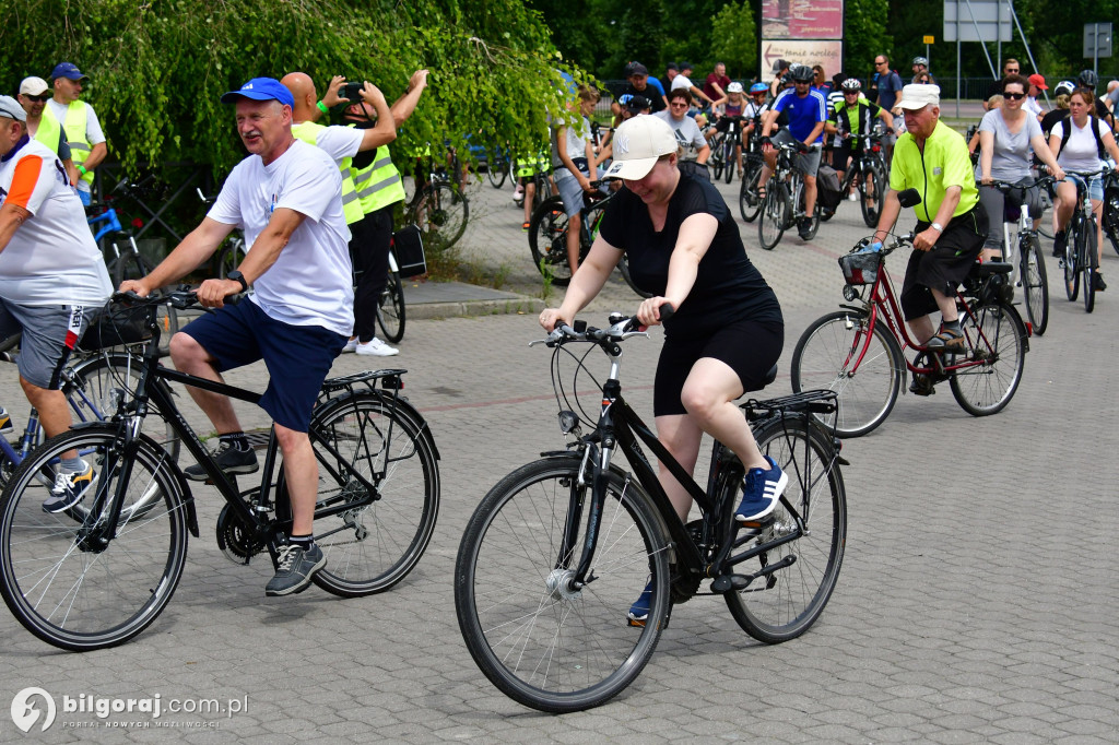 Ruszyli rowerami na żurawinowy szlak