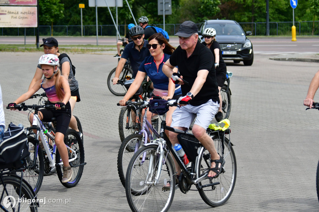 Ruszyli rowerami na żurawinowy szlak