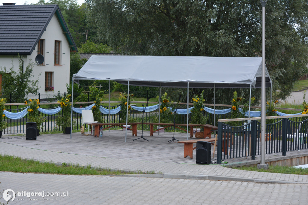 Zabawa w Dylach. W rolach głównych seniorzy