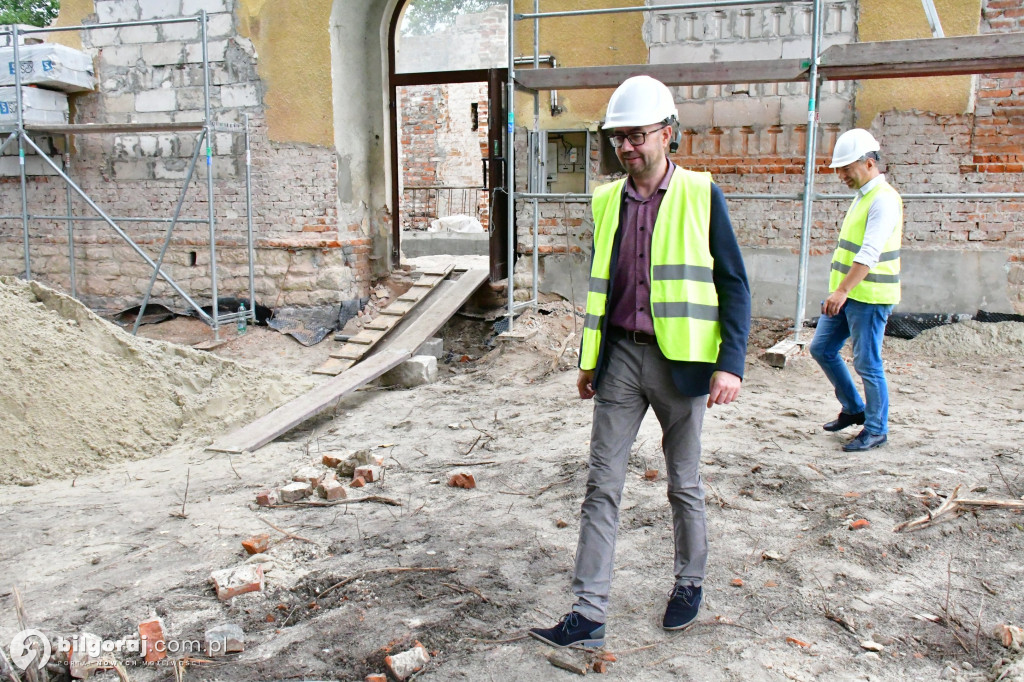 Muzeum w Osuchach rośnie