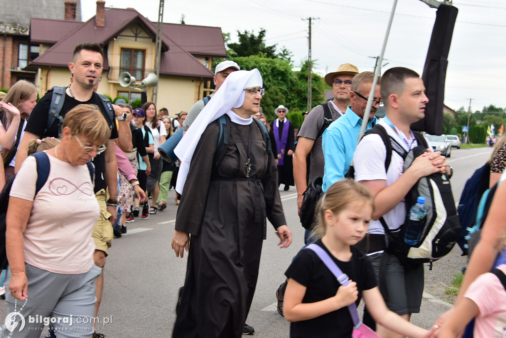 Pielgrzymi z Biłgoraja w drodze