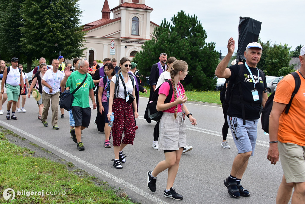 Pielgrzymi z Biłgoraja w drodze
