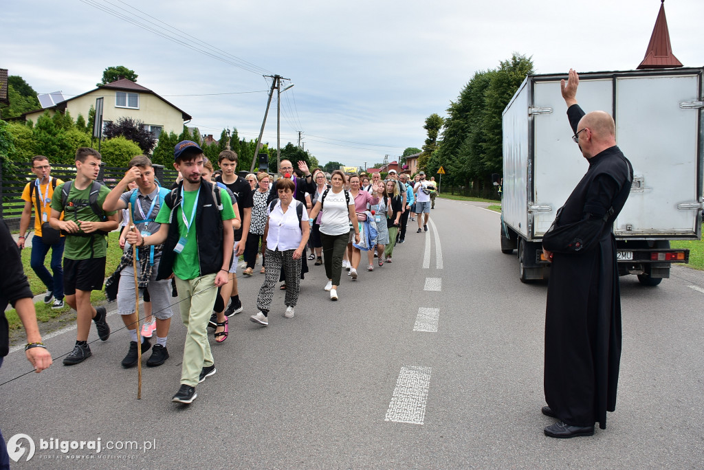 Pielgrzymi z Biłgoraja w drodze