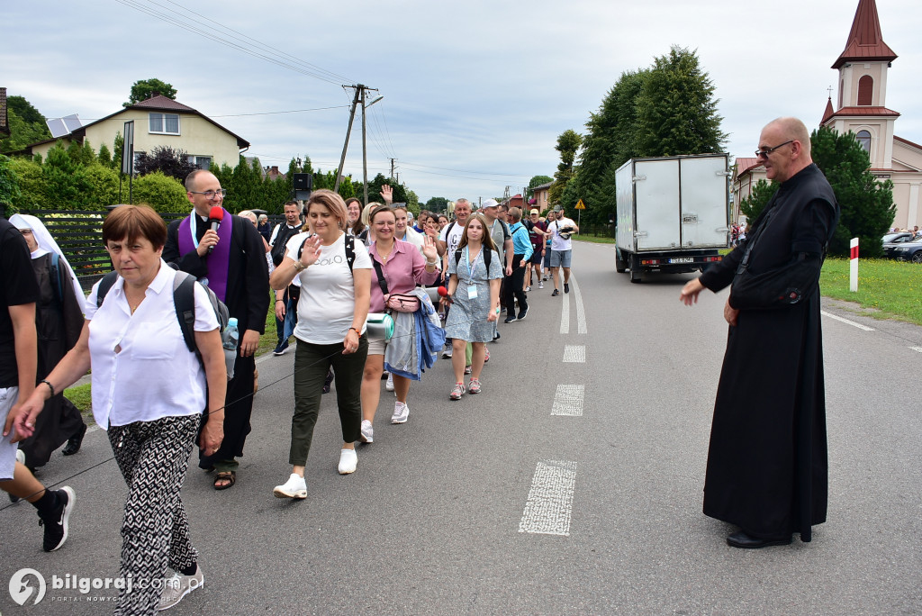 Pielgrzymi z Biłgoraja w drodze